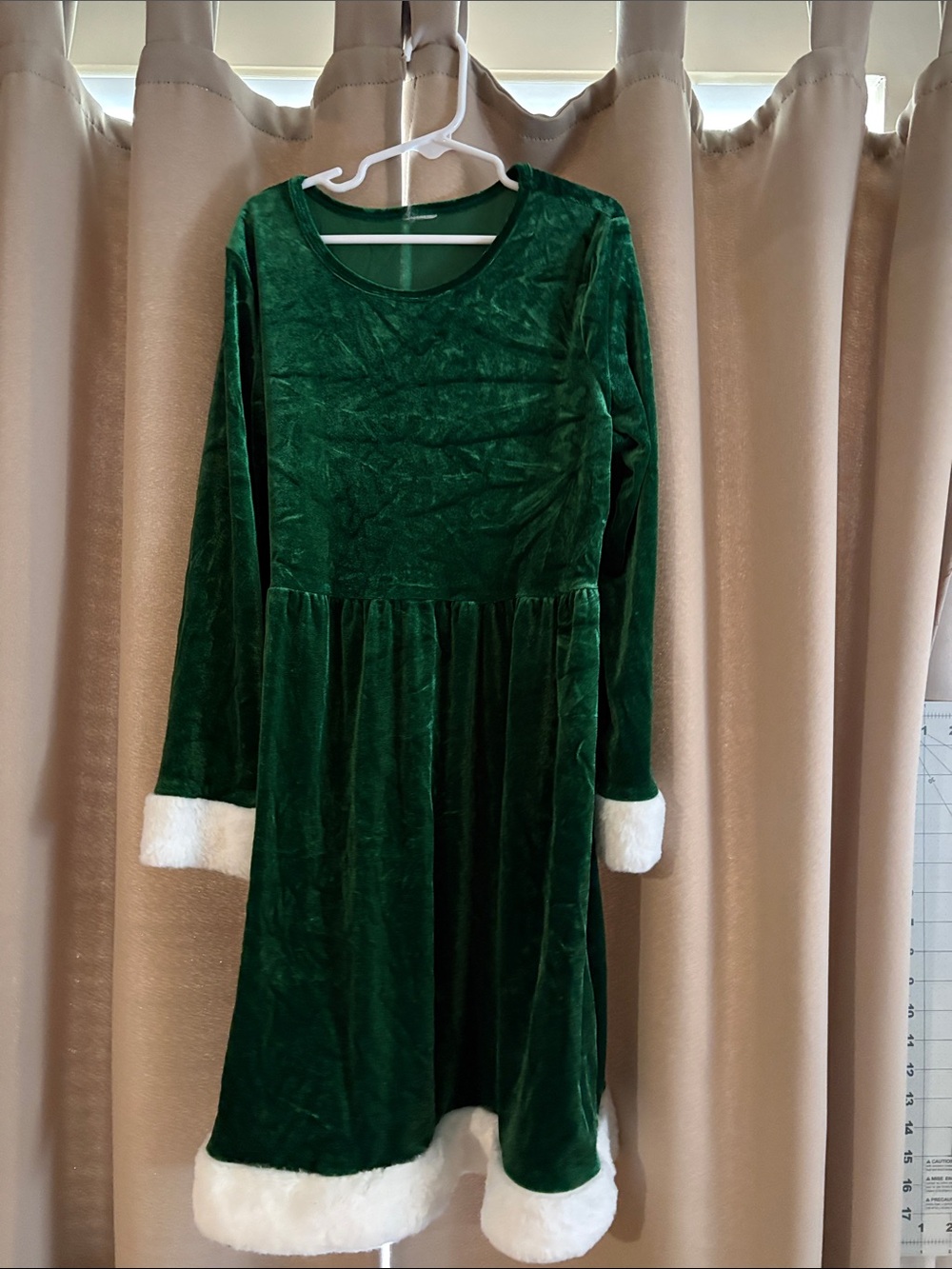 Girls' Green Velvet Holiday Dress with White Faux Fur Trim